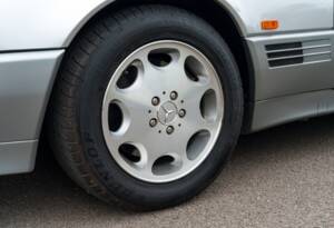 Immagine 8/22 di Mercedes-Benz SL 500 (1995)