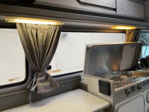 Bild 16/98 von Volkswagen T3 Westfalia 1.6 TD (1990)