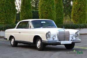Image 7/50 of Mercedes-Benz 250 SE (1966)