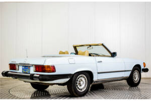 Immagine 2/50 di Mercedes-Benz 450 SL (1978)