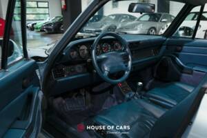 Image 16/25 de Porsche 911 Carrera 4 (1995)