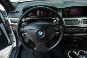 Image 48/50 de BMW 745d (2005)