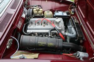 Image 6/50 of Alfa Romeo 1750 Berlina (1971)