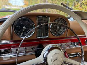 Image 12/28 of Mercedes-Benz 300 SL Roadster (1960)