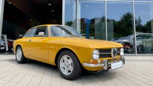 Bild 22/25 von Alfa Romeo Giulia GT 1300 Junior (1971)