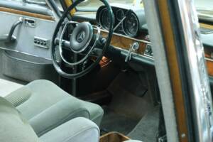 Bild 40/50 von Mercedes-Benz 300 SEL (1967)