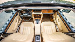 Image 33/42 of Daimler Double Six (1989)