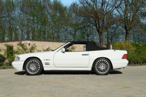 Image 4/50 of Mercedes-Benz SL 320 (1997)