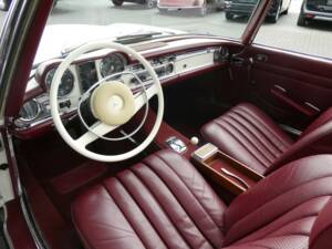 Immagine 9/20 di Mercedes-Benz 280 SL (1970)