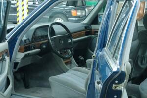 Bild 48/50 von Mercedes-Benz 300 SE (1990)