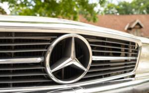 Imagen 27/86 de Mercedes-Benz 280 SL (1977)