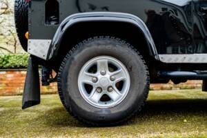 Image 19/50 of Land Rover Defender 90 (2012)