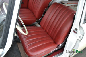 Image 22/47 of Mercedes-Benz 190 c (1963)