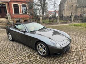 Afbeelding 46/74 van Ferrari 612 Scaglietti (2006)
