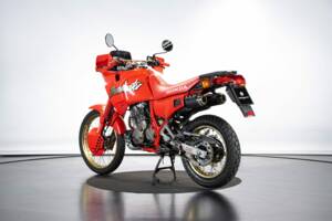 Image 2/50 de Honda NX 650 Dominator (1990)