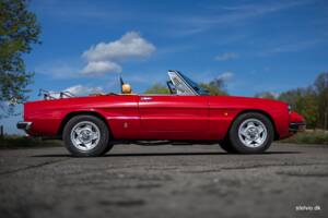 Afbeelding 19/42 van Alfa Romeo 2000 Spider Veloce (1980)