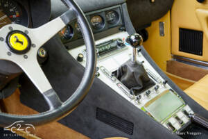 Image 53/80 de Ferrari 365 GTC&#x2F;4 (1972)