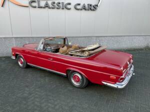 Image 5/36 of Mercedes-Benz 280 SE (1969)