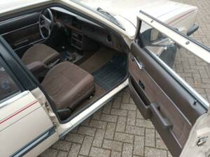 Imagen 8/16 de Ford Taunus 2.3 Turnier V6 (1982)