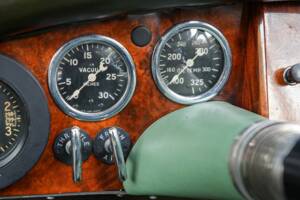 Image 13/50 of Jaguar XK 120 DHC (1953)