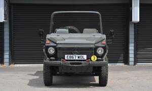 Immagine 6/50 di Mercedes-Benz 240 GD (SWB) (1987)