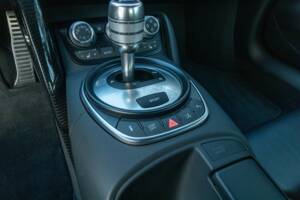 Image 34/50 de Audi R8 V10 (2011)