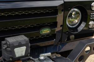 Image 42/43 of Land Rover Defender 90 (2010)