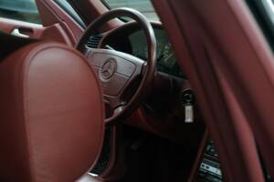 Bild 40/50 von Mercedes-Benz 500 SEL (1992)