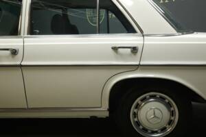 Bild 23/50 von Mercedes-Benz 280 SE (1970)
