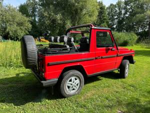 Image 3/25 de Mercedes-Benz 300 GD (SWB) (1987)