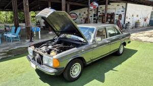 Image 58/71 of Mercedes-Benz 240 D (1980)