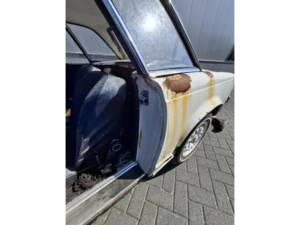 Image 33/50 de Mercedes-Benz 250 SL (1967)