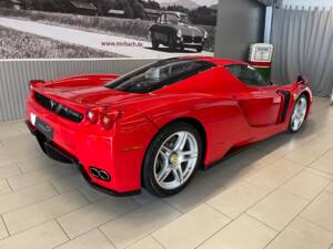 Immagine 9/24 di Ferrari Enzo Ferrari (2004)