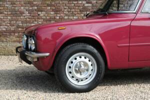 Image 16/50 de Alfa Romeo Giulia Nuova Super 1300 (1975)