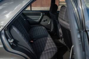 Immagine 39/73 di Mercedes-Benz 190 D 2.5 (1990)