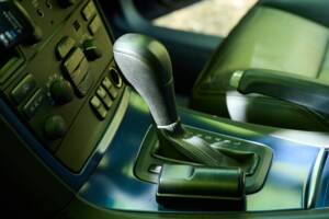 Image 44/50 of Volvo V 70 2.4 (2006)