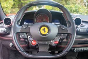 Bild 29/43 von Ferrari F8 Spider (2020)