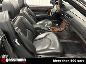 Image 14/15 of Mercedes-Benz SL 500 (1997)