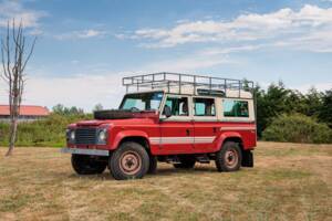 Image 45/50 de Land Rover Defender 110 (1983)