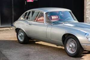 Bild 5/50 von Jaguar E-Type V12 (2+2) (1971)