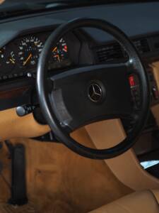 Bild 45/53 von Mercedes-Benz 300 E 4-Matic (1993)