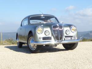 Image 2/5 of Lancia Aurelia B20 GT 2500 (1958)