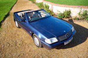 Image 10/50 of Mercedes-Benz SL 280 (1996)