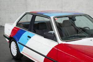 Bild 23/50 von BMW 325i (1986)