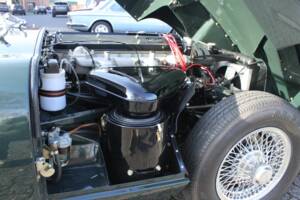 Image 6/21 de Jaguar E-Type (1969)