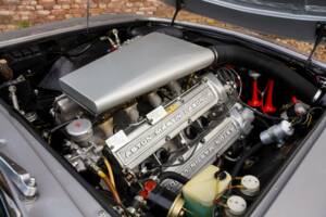 Afbeelding 4/50 van Aston Martin V8 (1974)