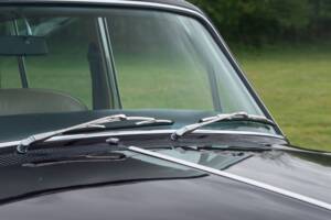 Image 9/50 of Rolls-Royce Silver Shadow I (1972)