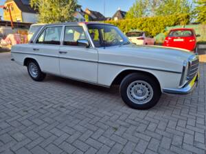 Bild 2/19 von Mercedes-Benz 240 D (1975)