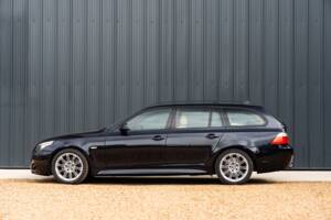 Imagen 31/65 de BMW 545i Touring (2005)
