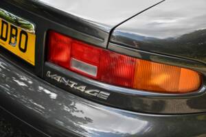Image 16/50 de Aston Martin DB 7 Vantage (2002)